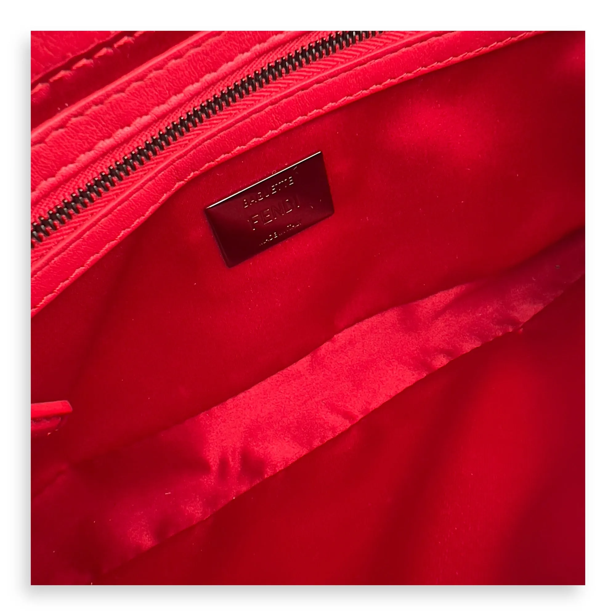 Baguette Shoulder Bag Red in Calfskin, Silver hardware