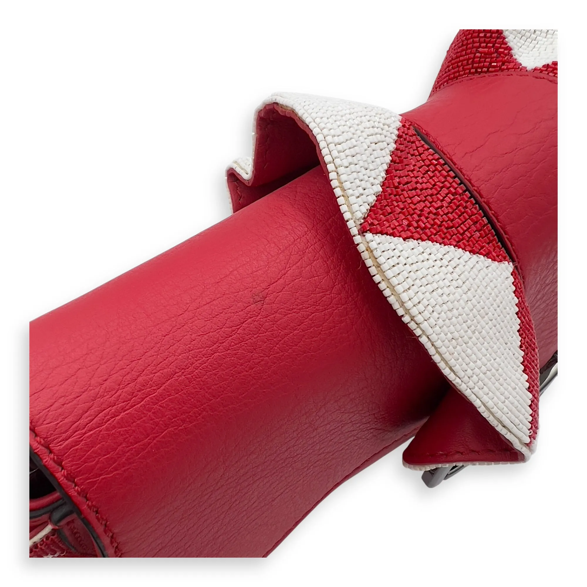 Baguette Shoulder Bag Red in Calfskin, Silver hardware