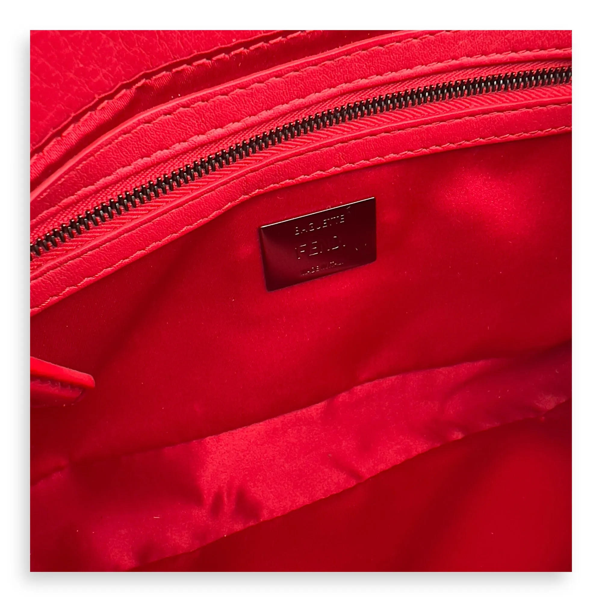 Baguette Shoulder Bag Red in Calfskin, Silver hardware
