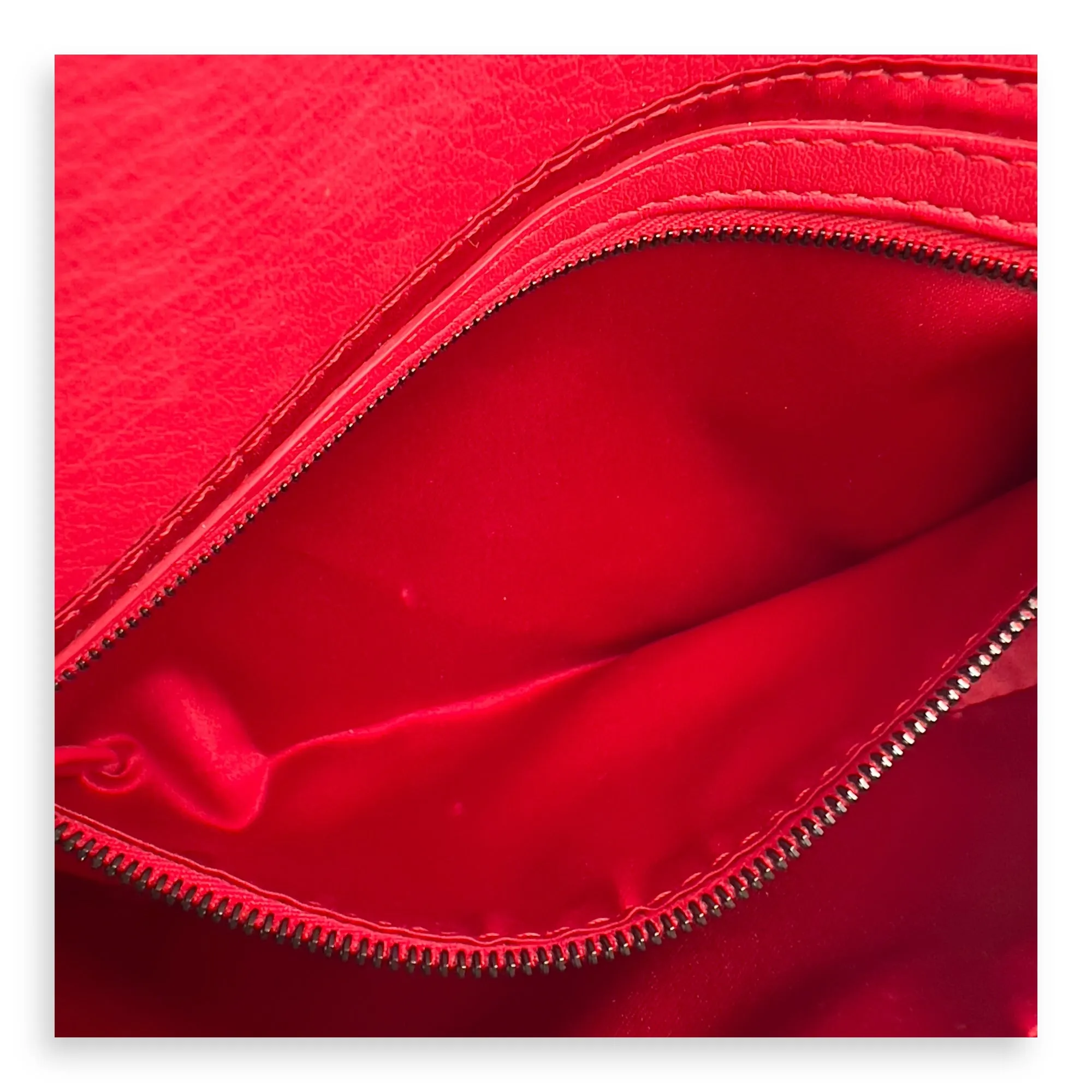Baguette Shoulder Bag Red in Calfskin, Silver hardware