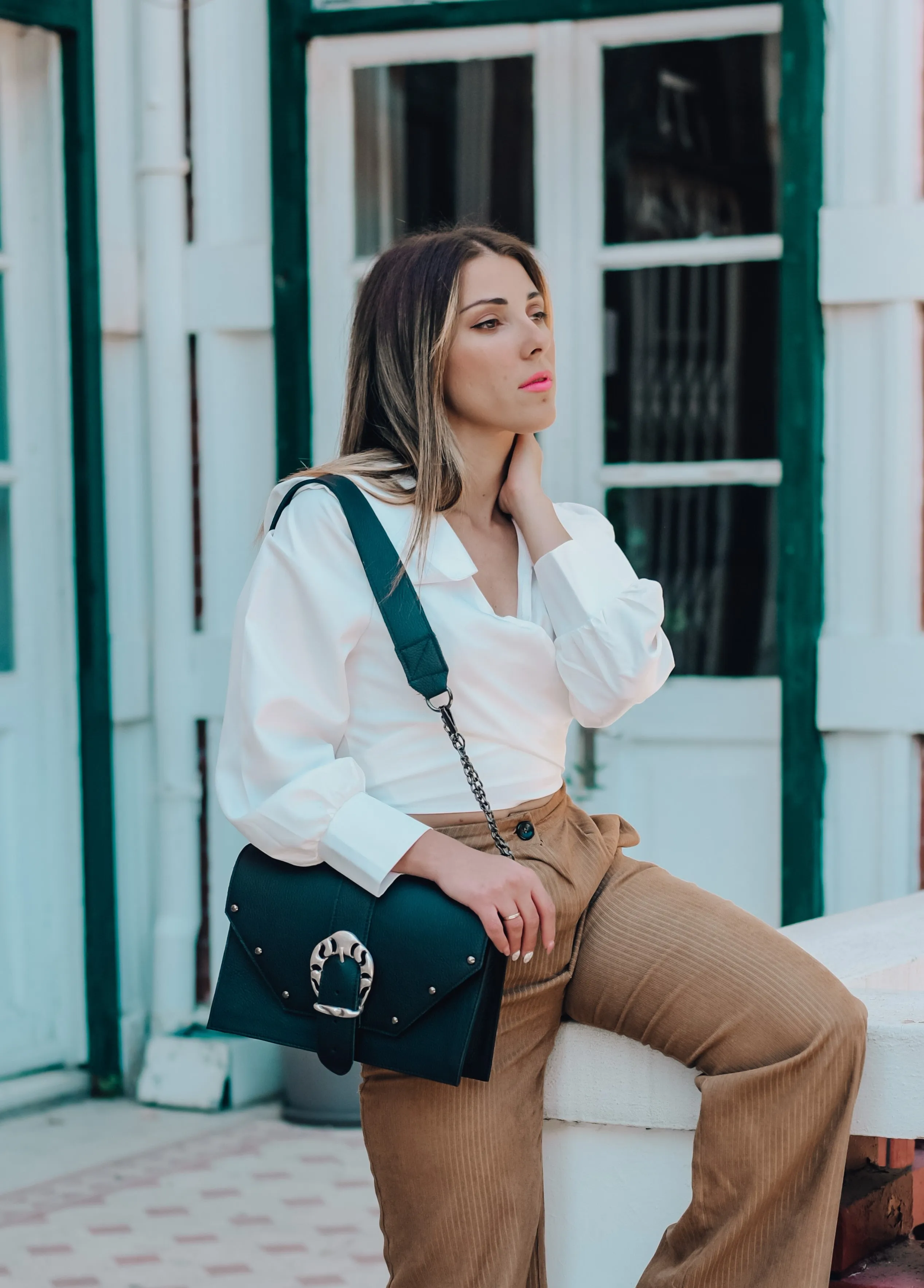 Briana Leather Shoulder Bag - Black