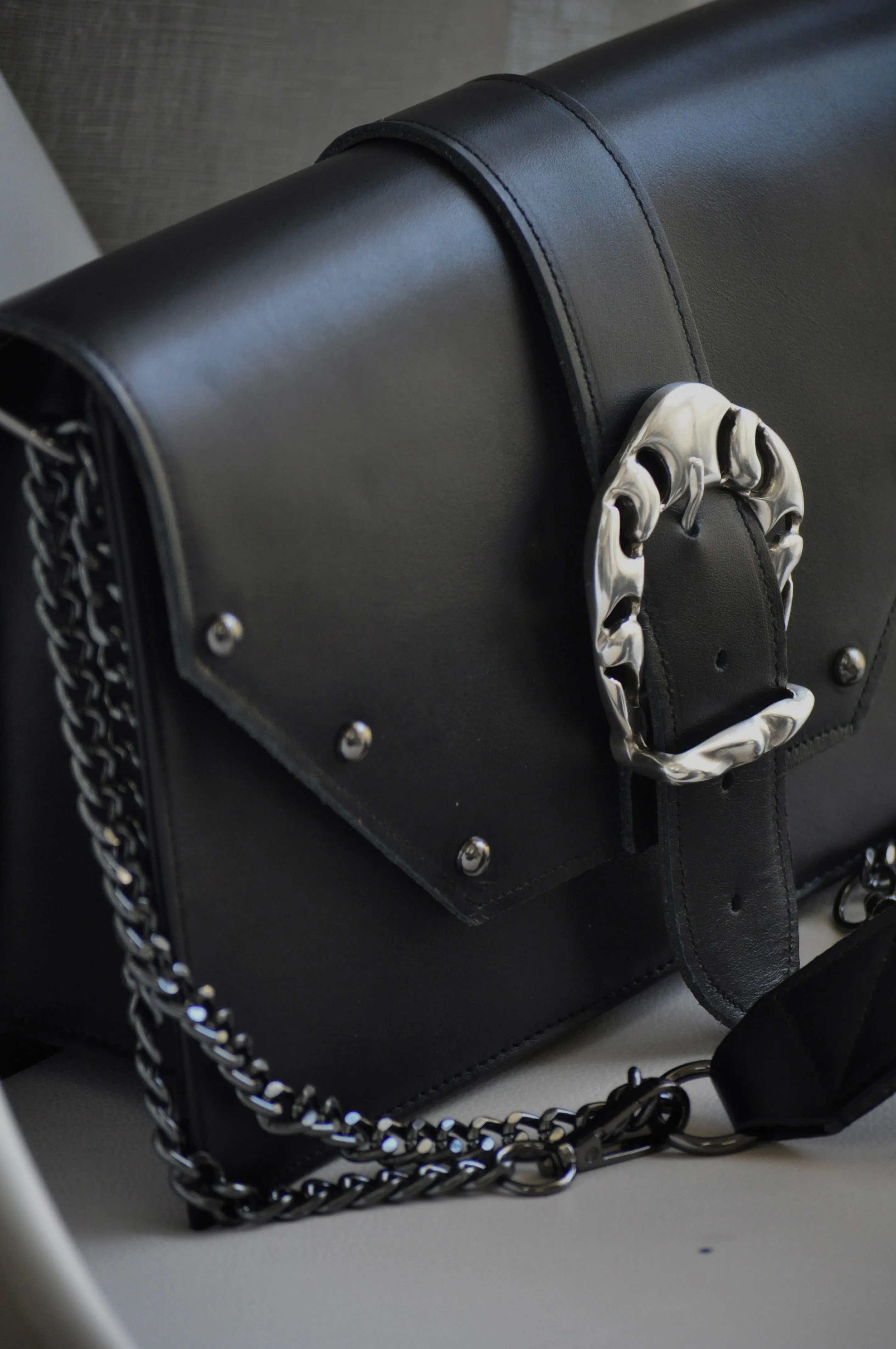 Briana Leather Shoulder Bag - Black