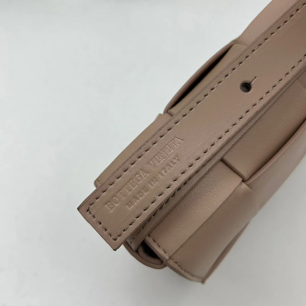 BV052 Cassette / 10.2x7.1x3.1inch