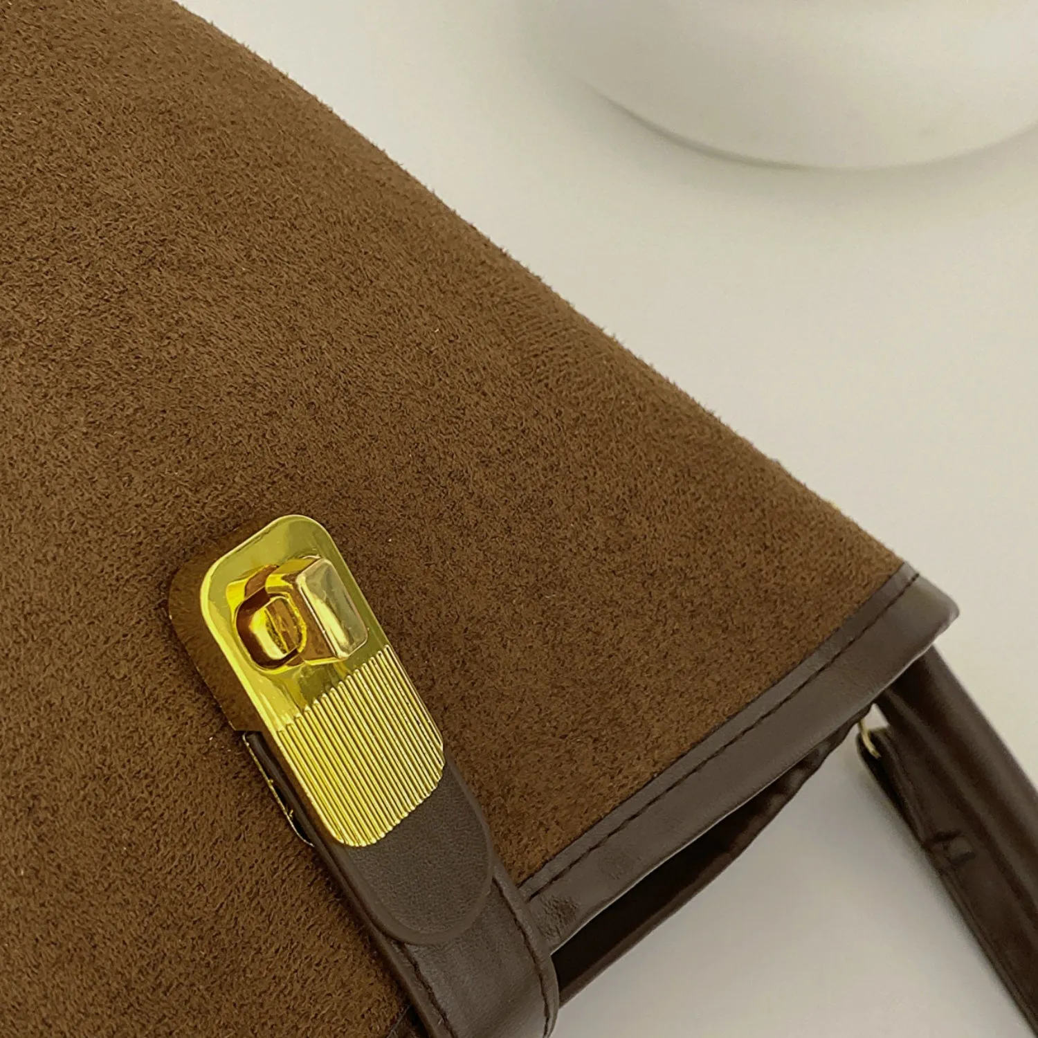 TEEK - Bucket Crossbody Bag