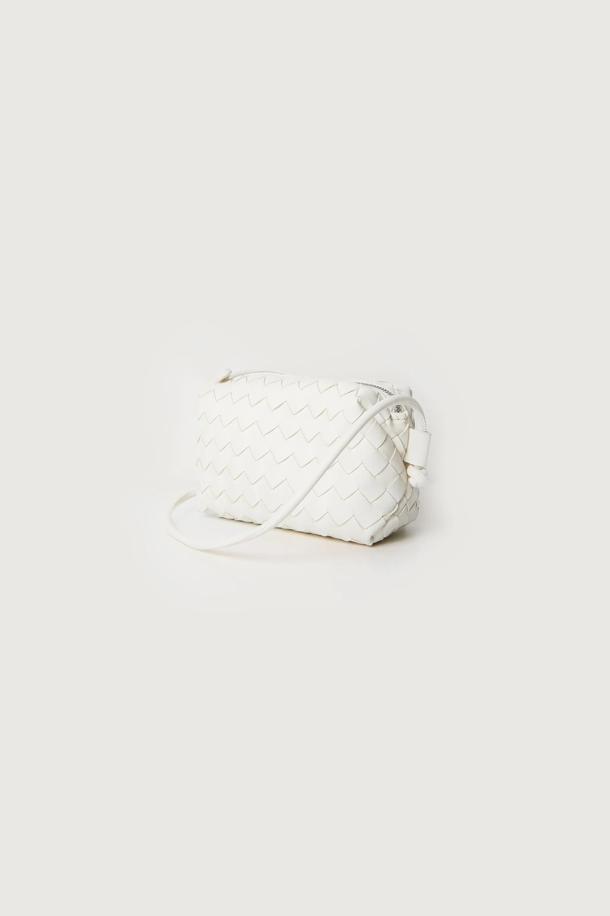 WOVEN CROSSBODY BAG